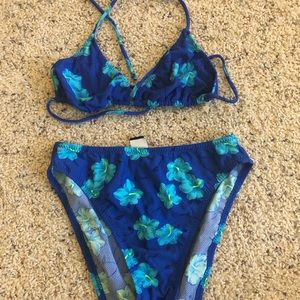 String Bikini Medium Top, Small Bottoms